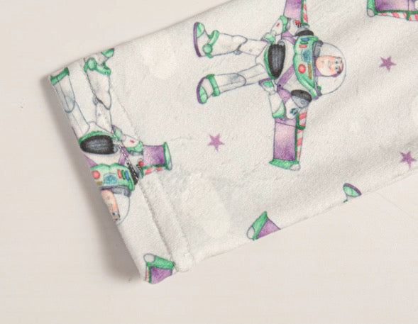 To infinity buttoned pyjamas