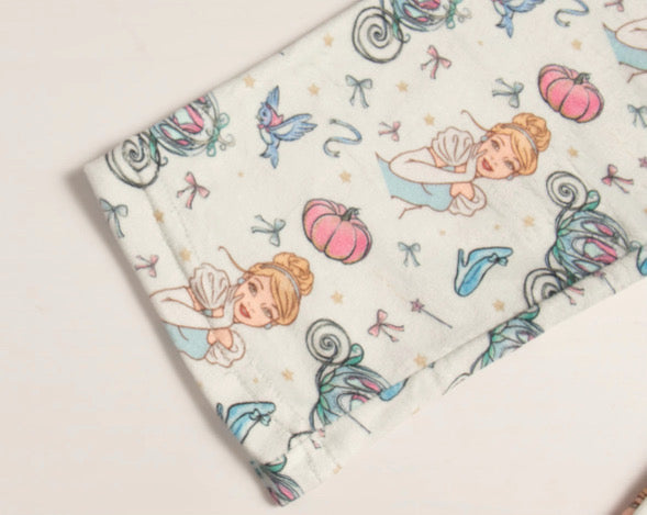 Glass slipper buttoned pyjamas