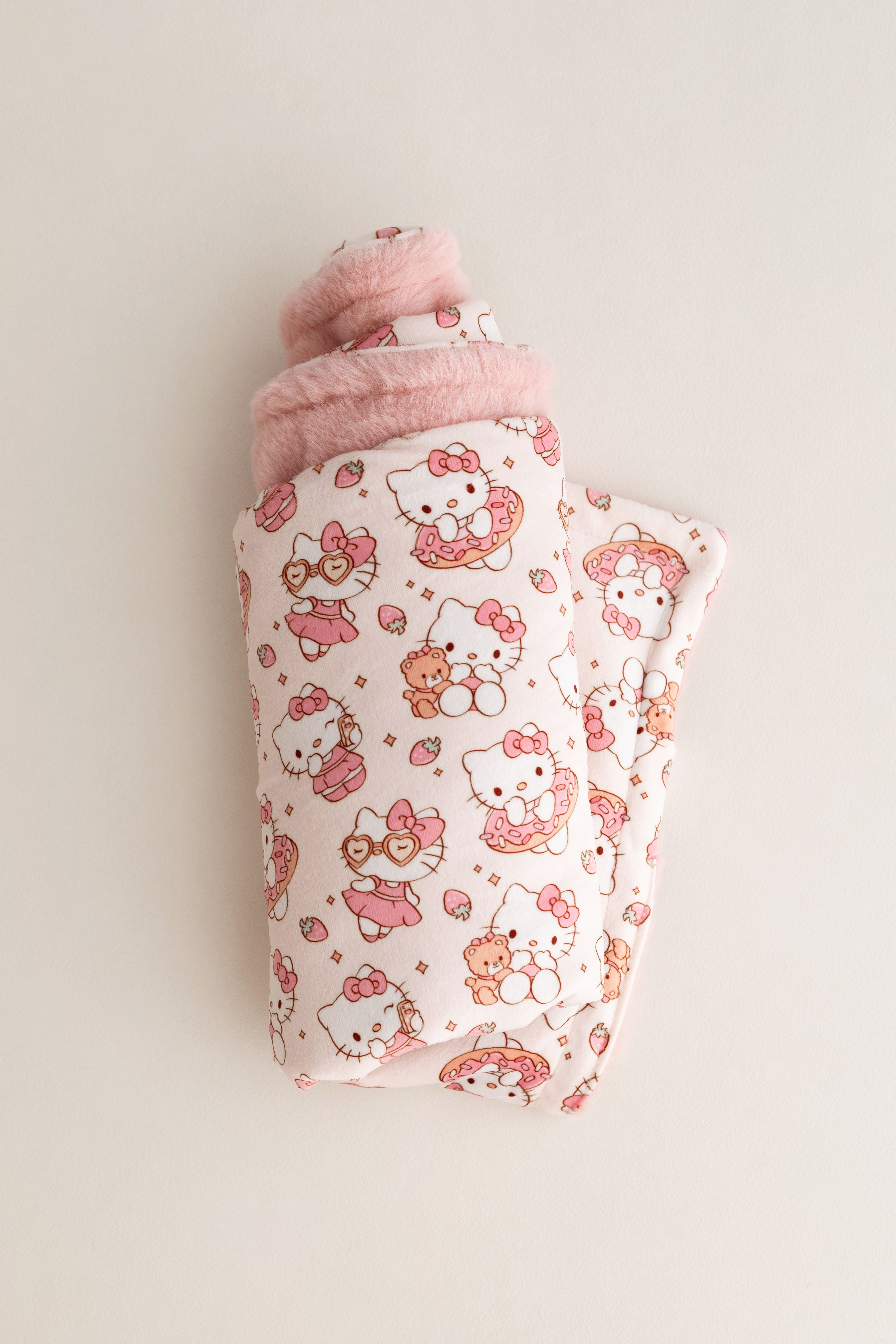 Strawberry kitty blanket