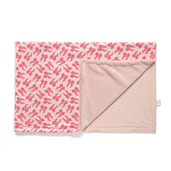 Bows & hearts fleece blanket