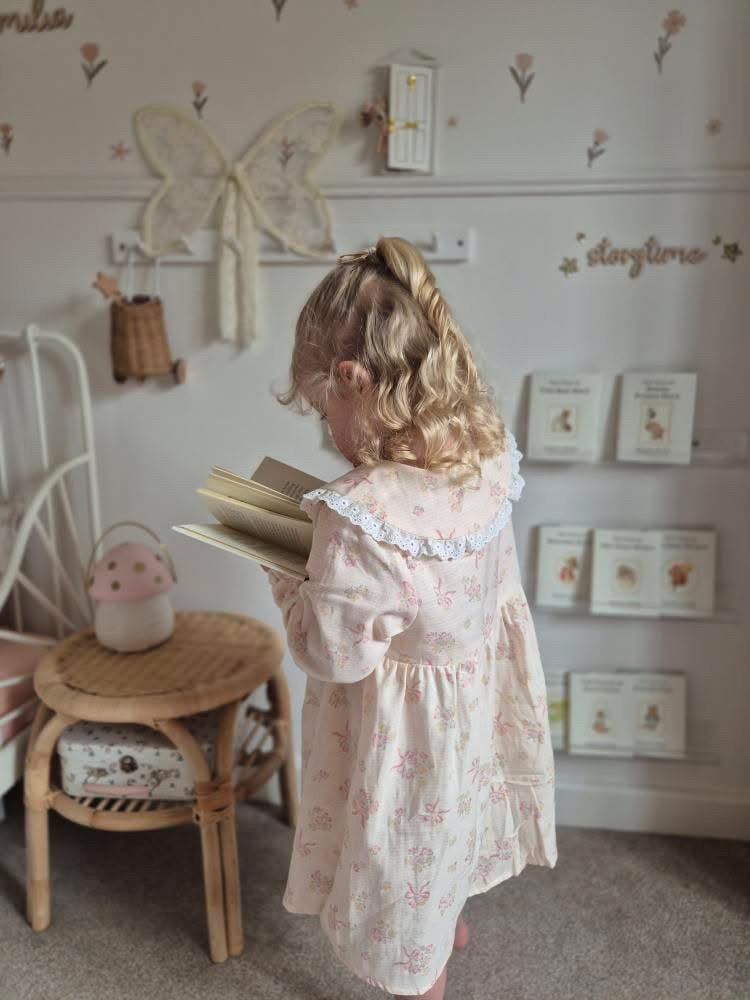 Darling bow lace dress
