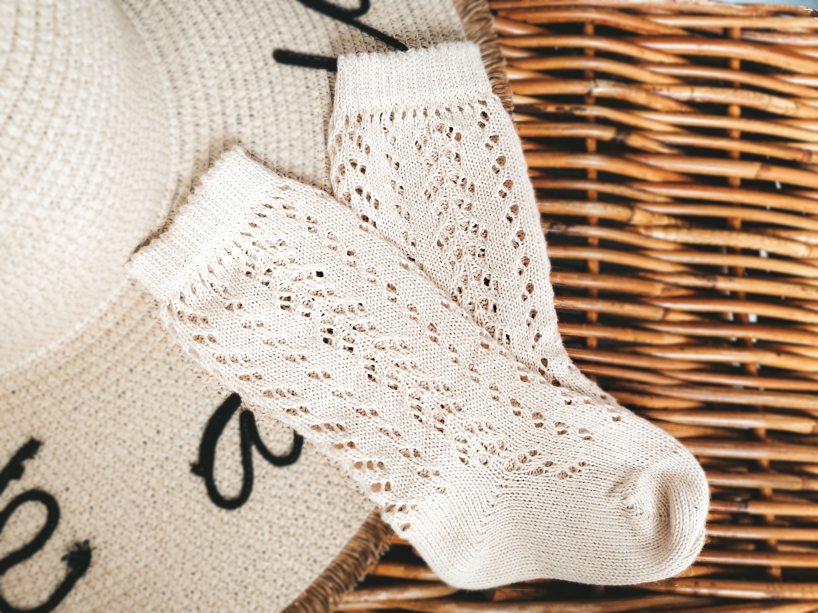 Openwork knee high socks