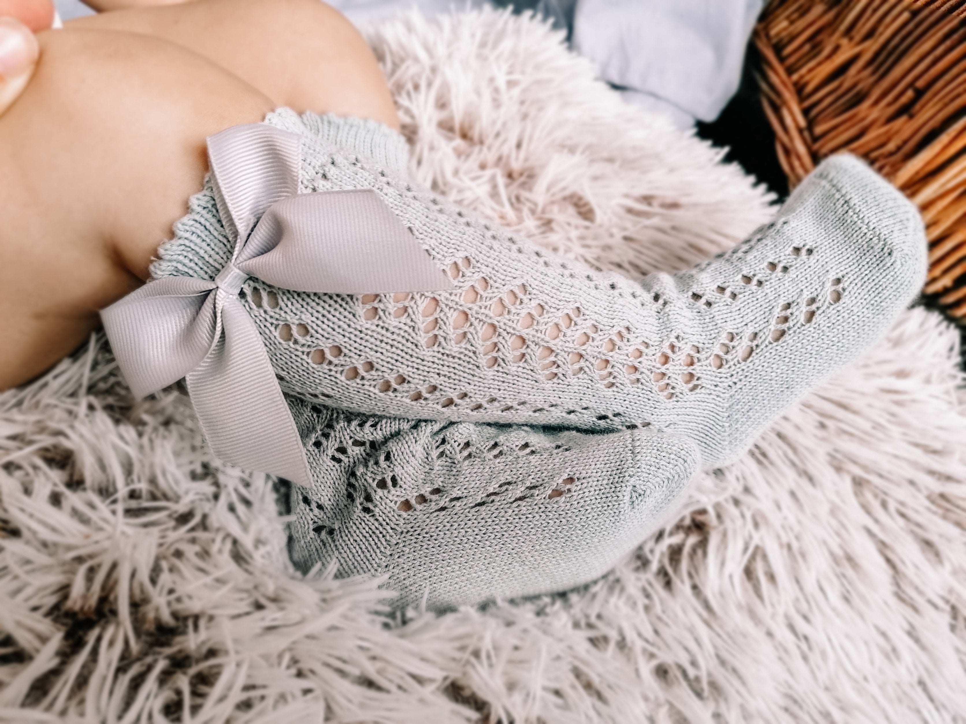 Openwork satin bow knee high socks