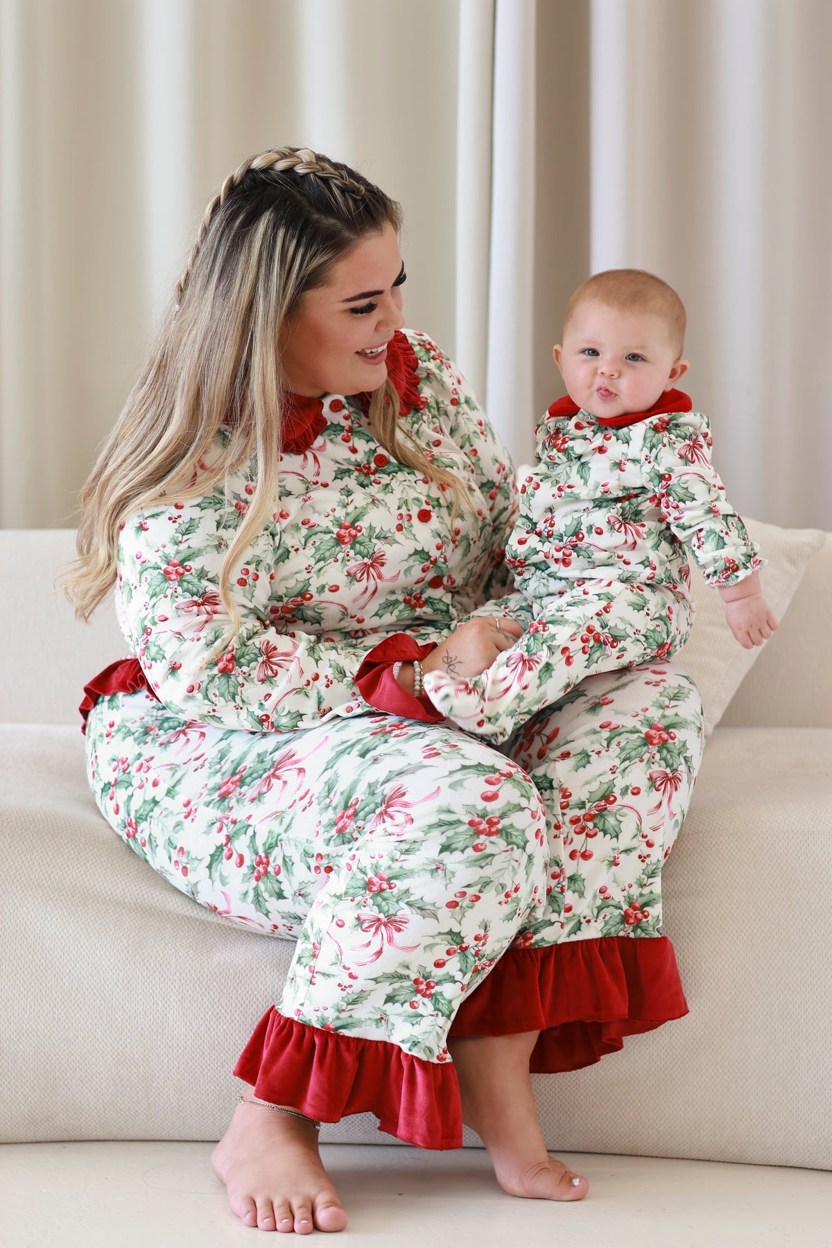 Holly berry buttoned women’s pyjamas