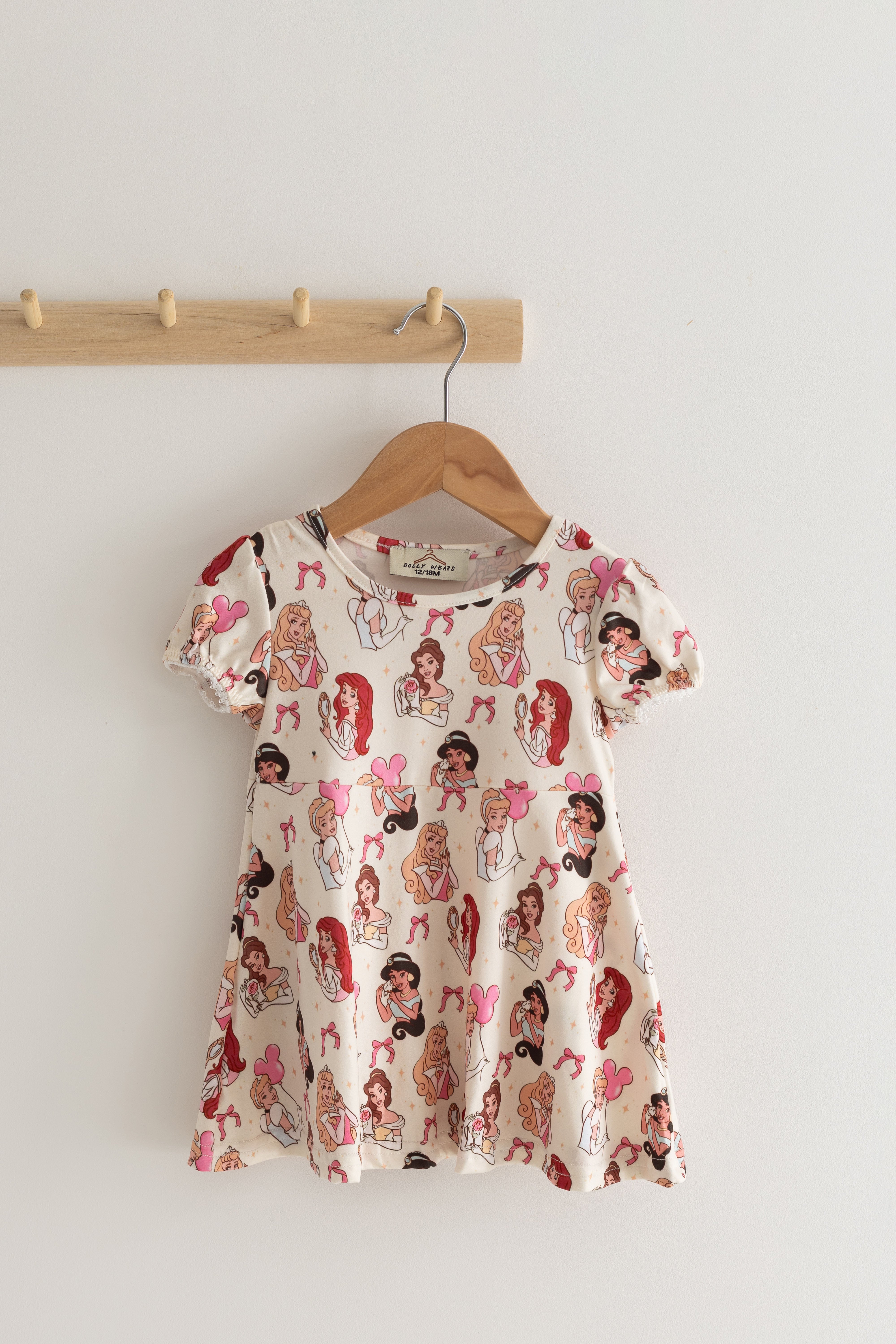 Princess party essential dress