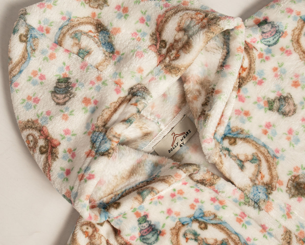 Mother goose dressing gown