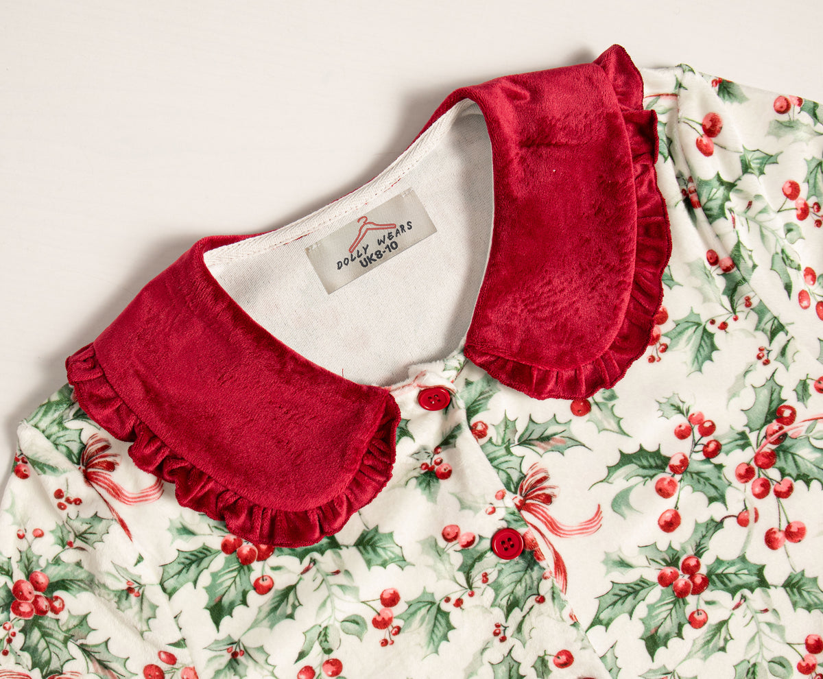 Holly berry buttoned women’s pyjamas