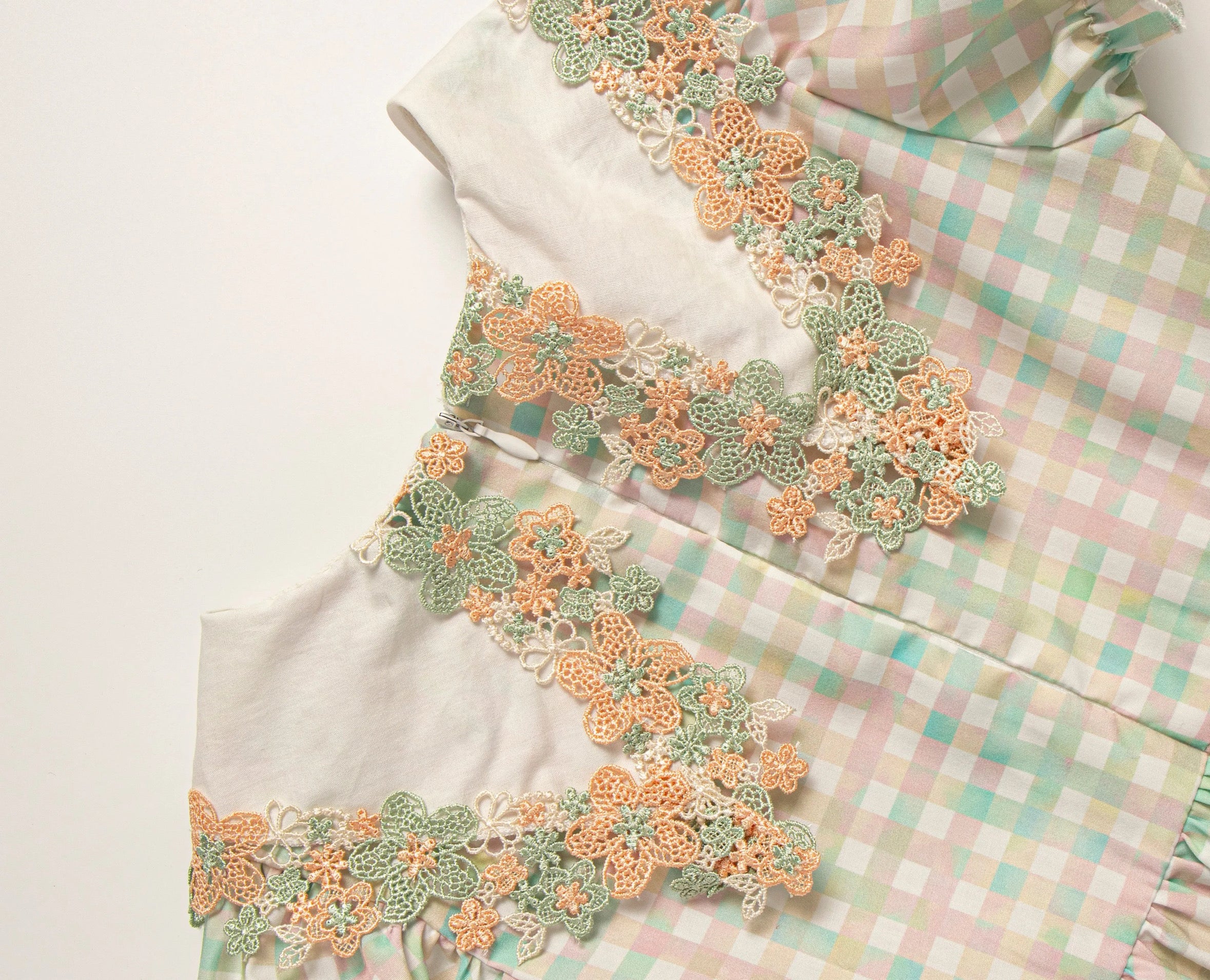 Sage daise gingham dress