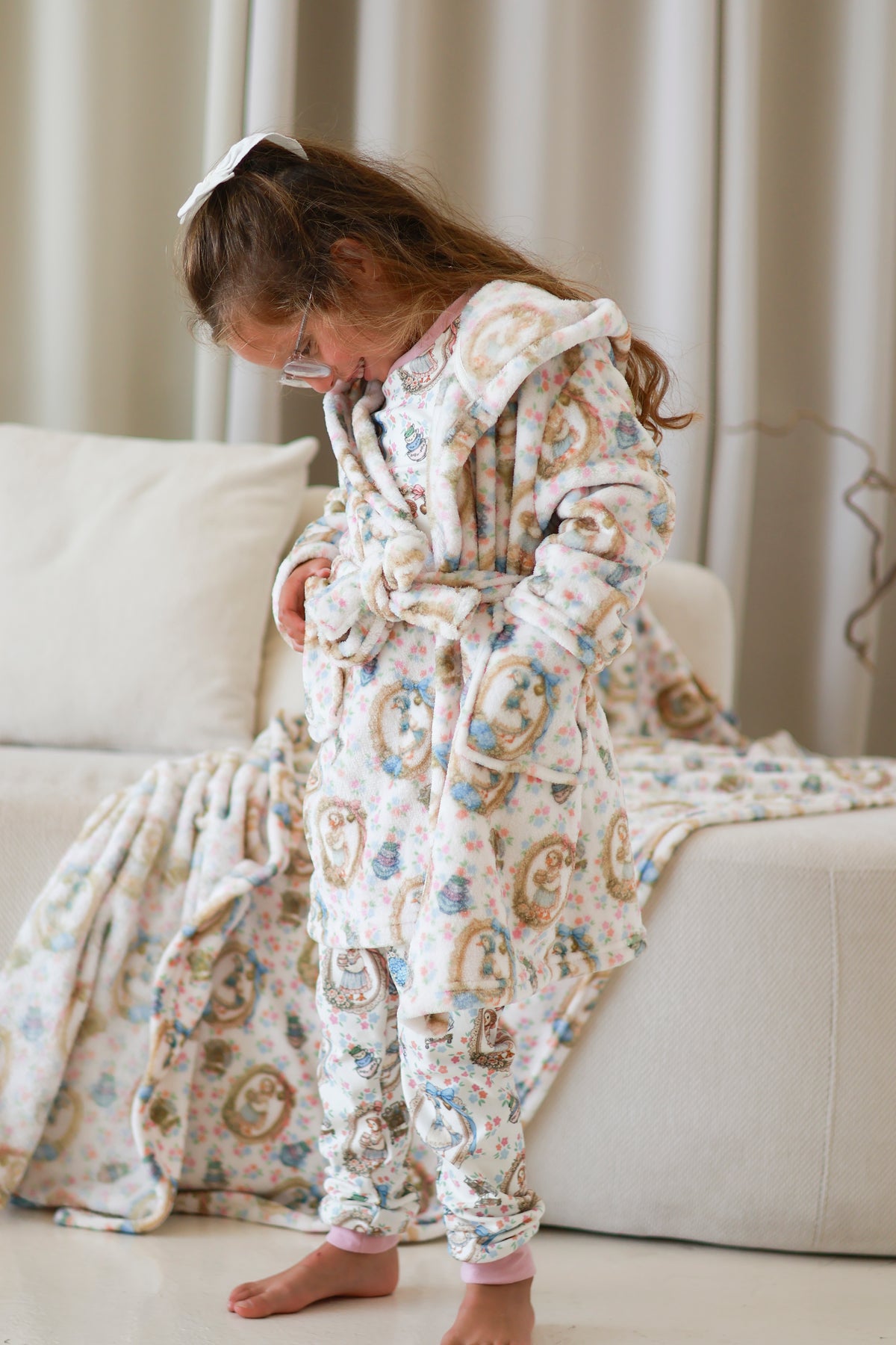 Mother goose dressing gown